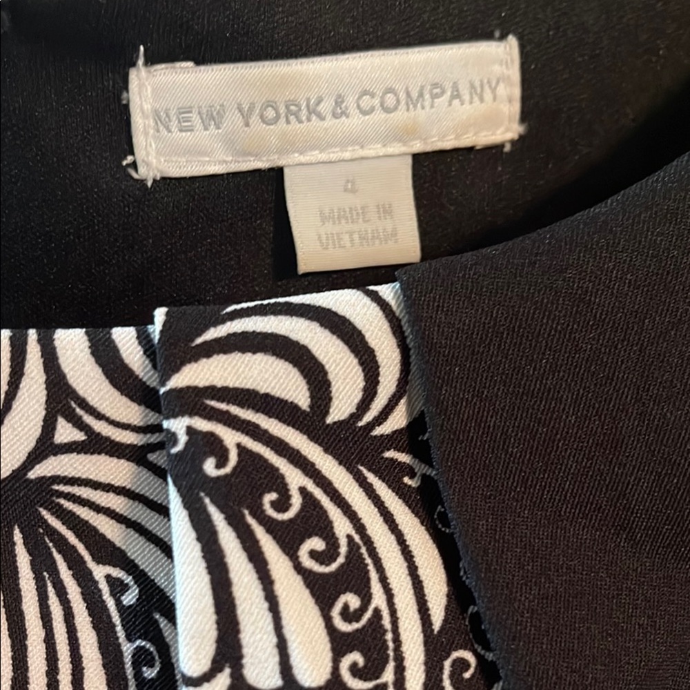 New York & Company Black and Red Floral Mini Dress - Picture 2 of 3